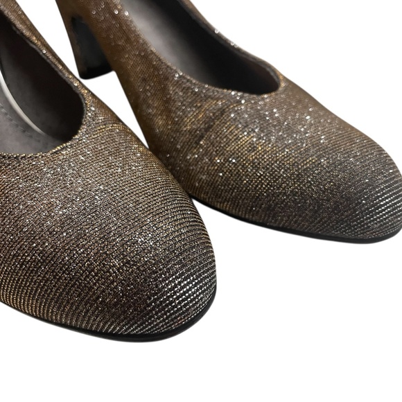 Stuart Weitzman Gold Glitter Metallic Round Toe Pumps Size 9.5M Party WeddingEUC - Picture 5 of 13